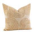 Cuscino decorativo quadrato 45 cm in tessuto beige e oro con texture in rilievo